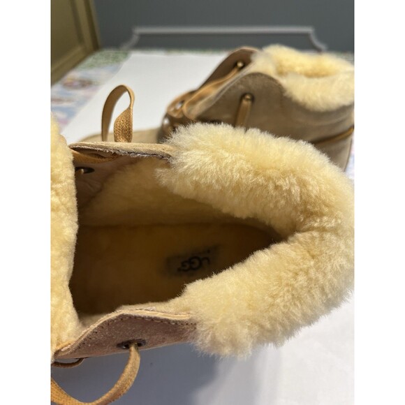 UGG Sheepskin Lined Chukka Style Vibram Boots Men’s Sz 11 main image 4